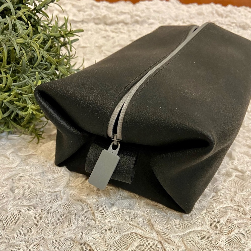 Waterproof Rubber Dopp Kit Toiletry Makeup Cosmetics Storage Case Travel Bag